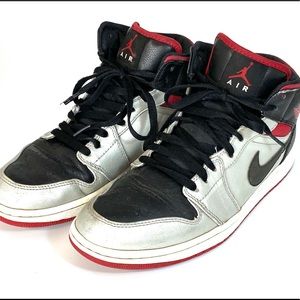 Jordan 1 phat mid size 9.5
